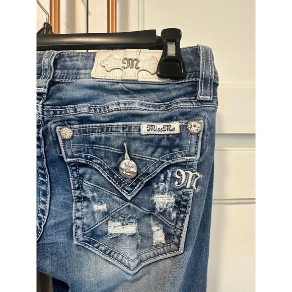 Miss Me Rhinestone western women’s Jean size 24 bootcut - Picture 6 of 10